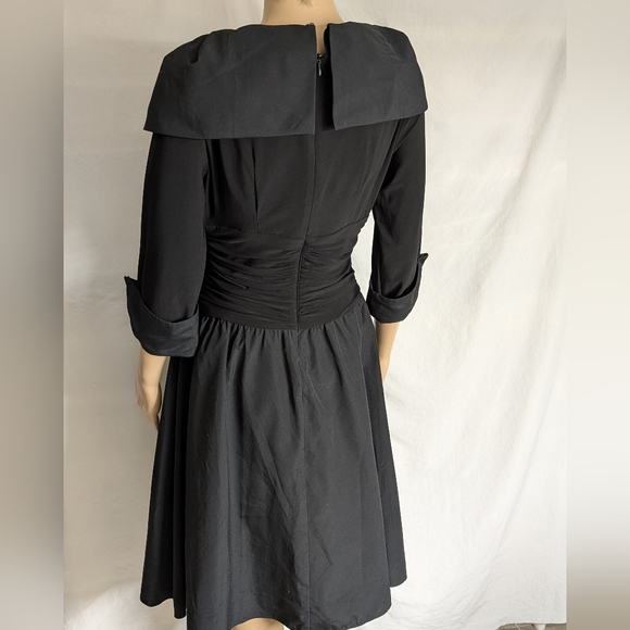 Eliza J Fit And Flare Black Dress Portrait Collar V Neck Sz 8 Cuffed 3/4 Sleeves - Picture 2 of 8